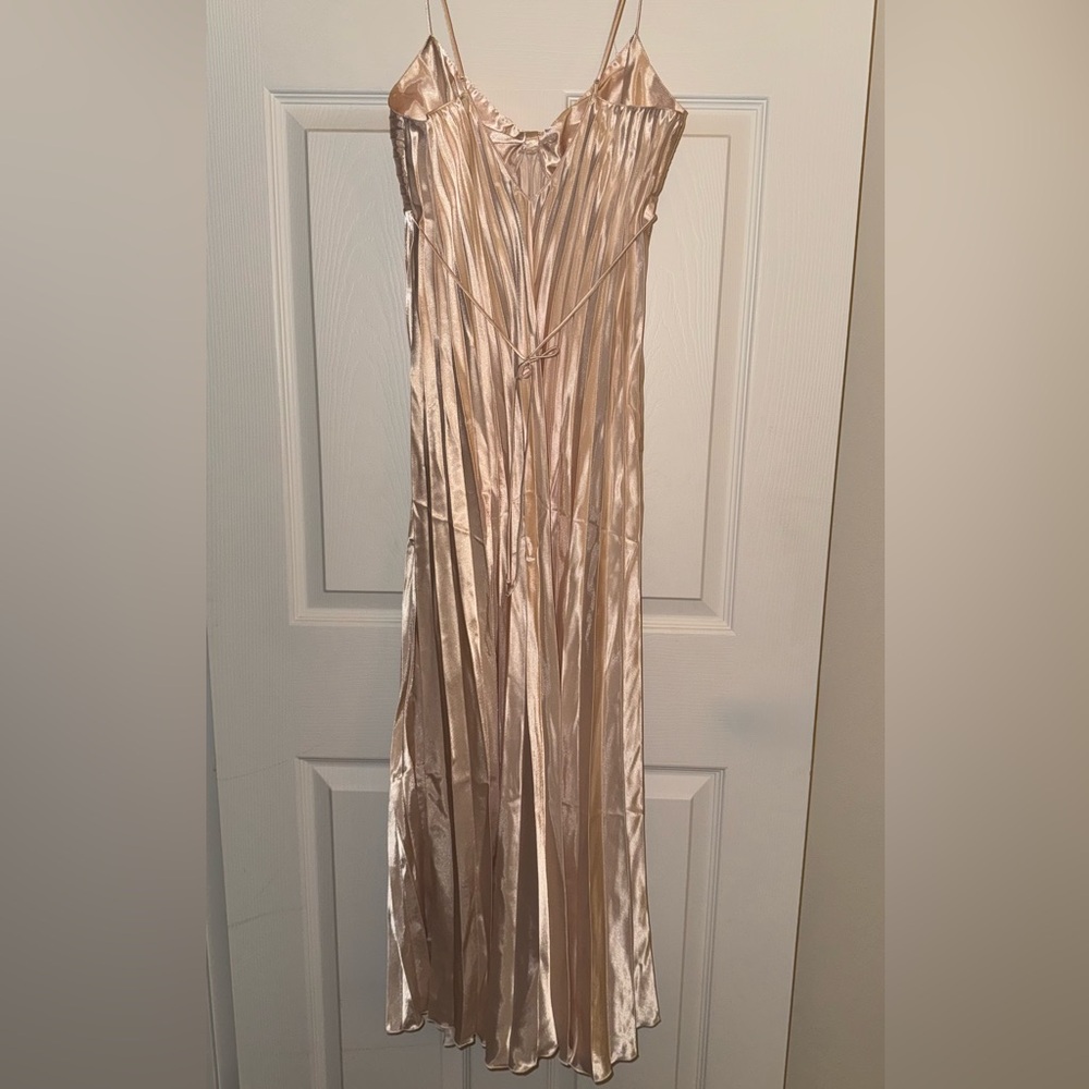 Elegant Metallic Pleated Maxi Dress, BEAUTIFUL, SP, Vintage - Picture 3 of 8